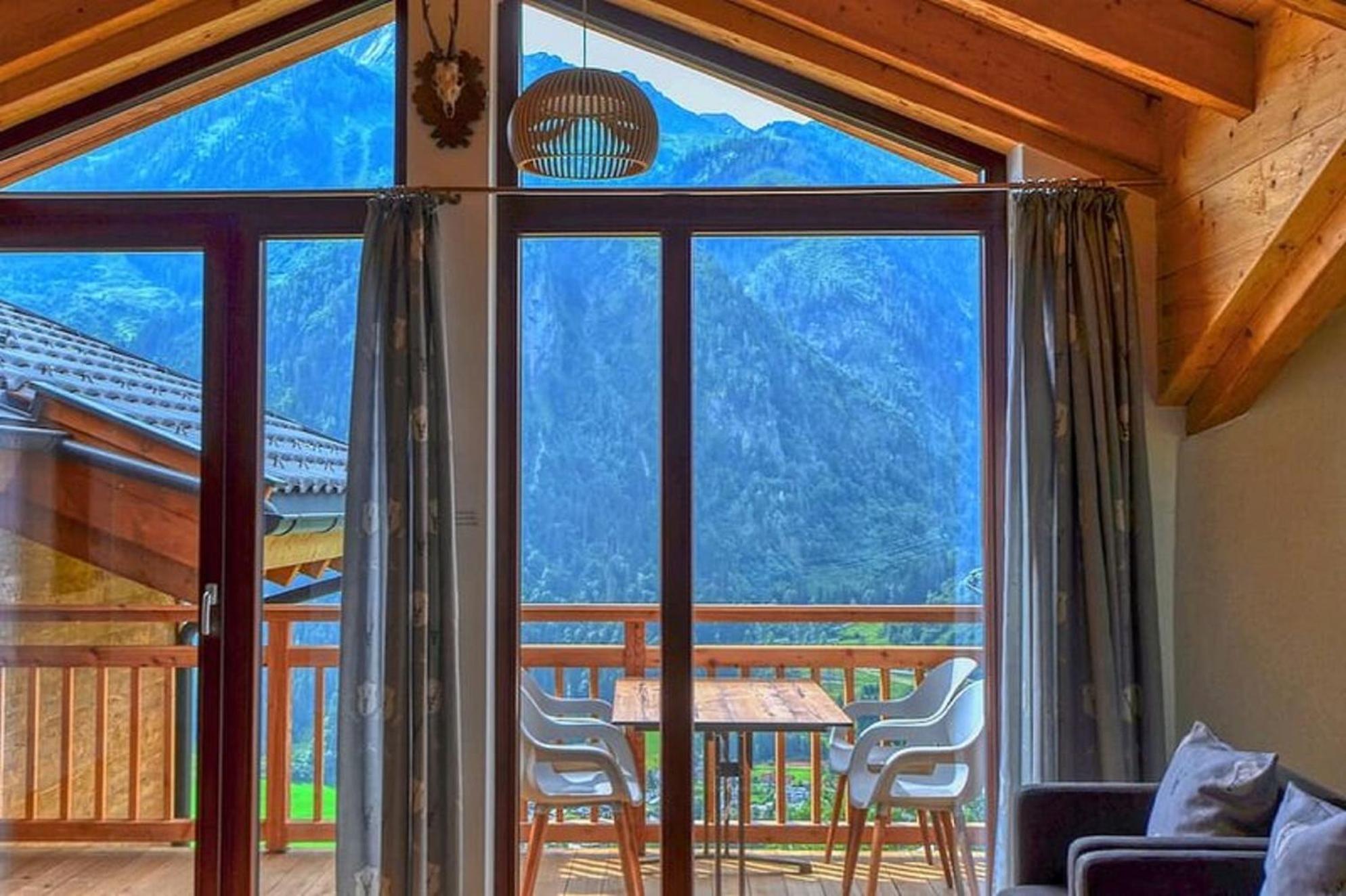 Beautiful Austrian Style Chalet At The Ski Slope Salzburg